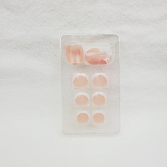 24 Pieces Fake Toe Press On Nails - Picture 4 of 5
